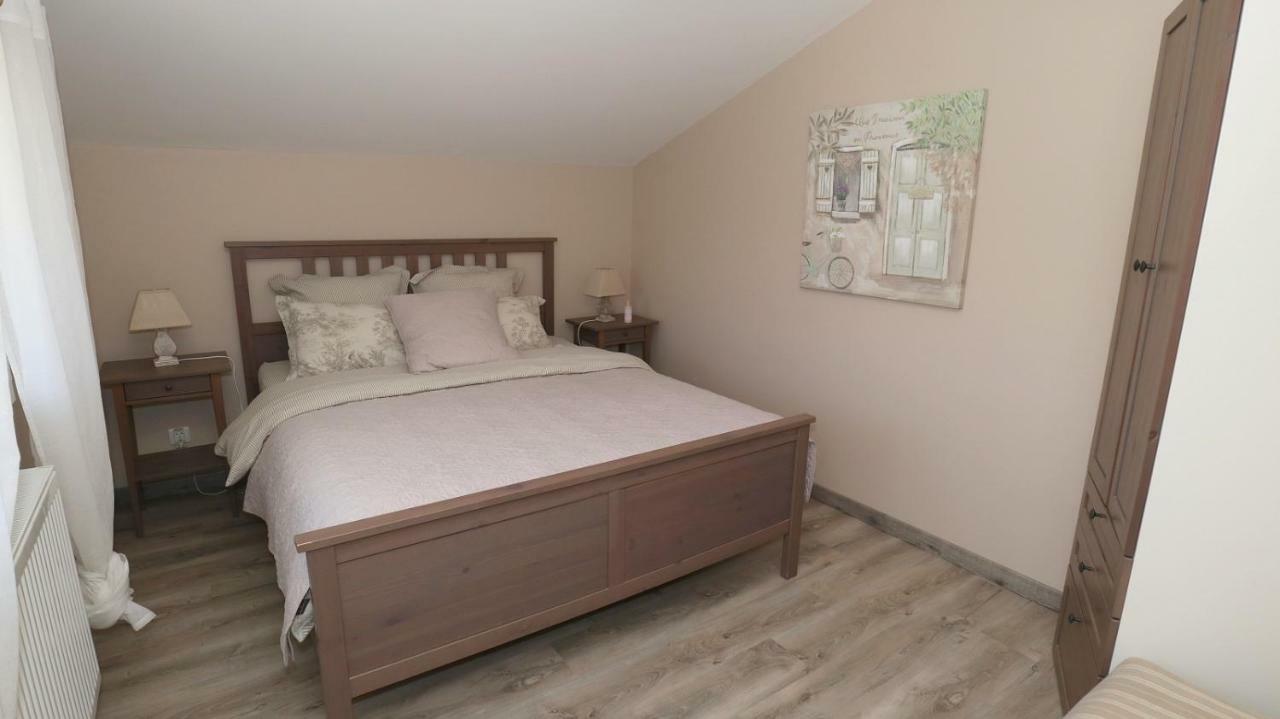 La Petite Campagne Bed & Breakfast Mane  Exterior photo